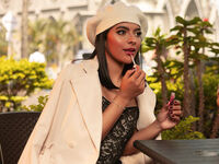 camgirl fingering pussy SusanMax