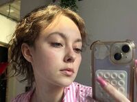 erotic cam ThuyThorstad