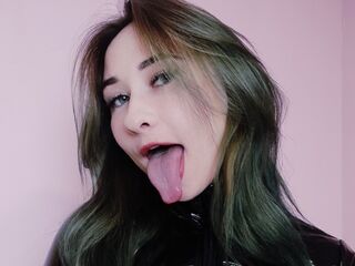 camwhore masturbating with sextoy VikaCheers