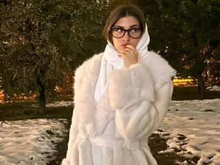 camwhore spreading pussy YukoHazer